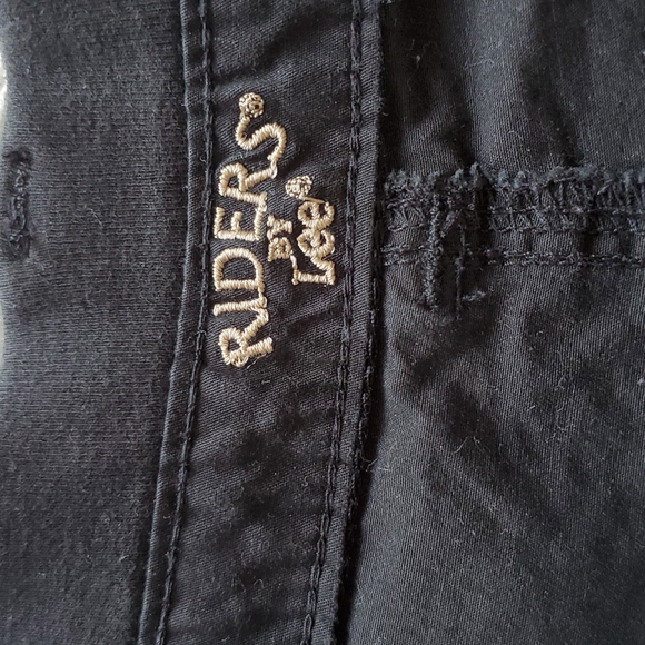 Lee capris.(A) - Picture 6 of 7